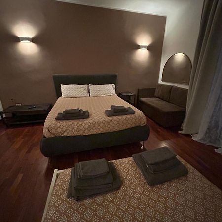 Anni Apartment Chiaia Наполи Екстериор снимка