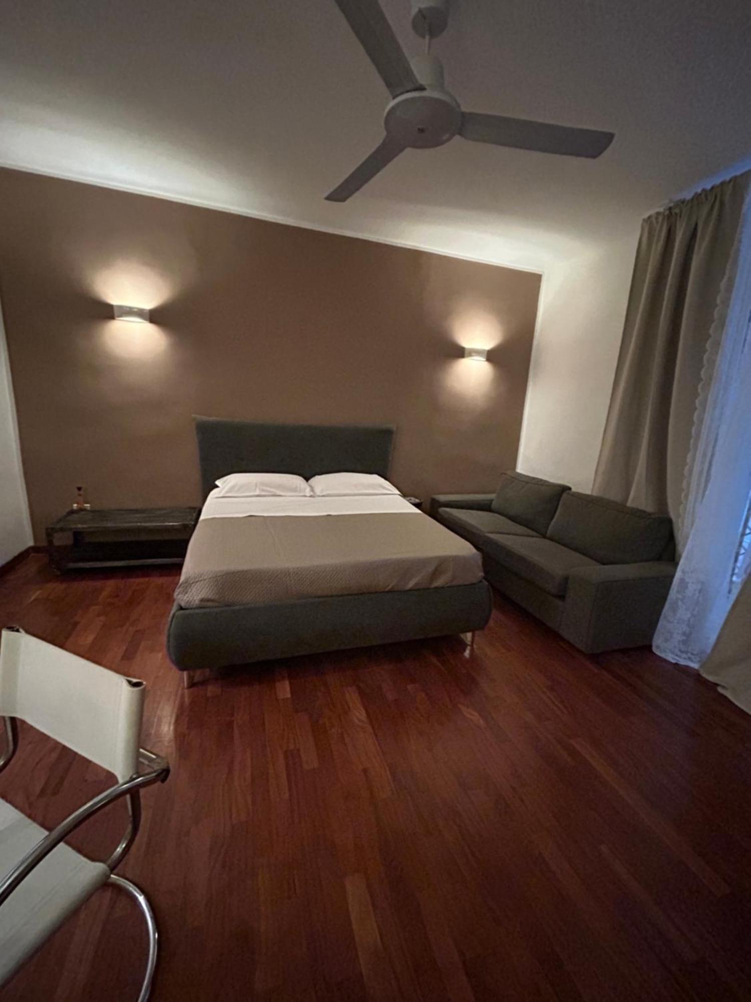 Anni Apartment Chiaia Наполи Екстериор снимка