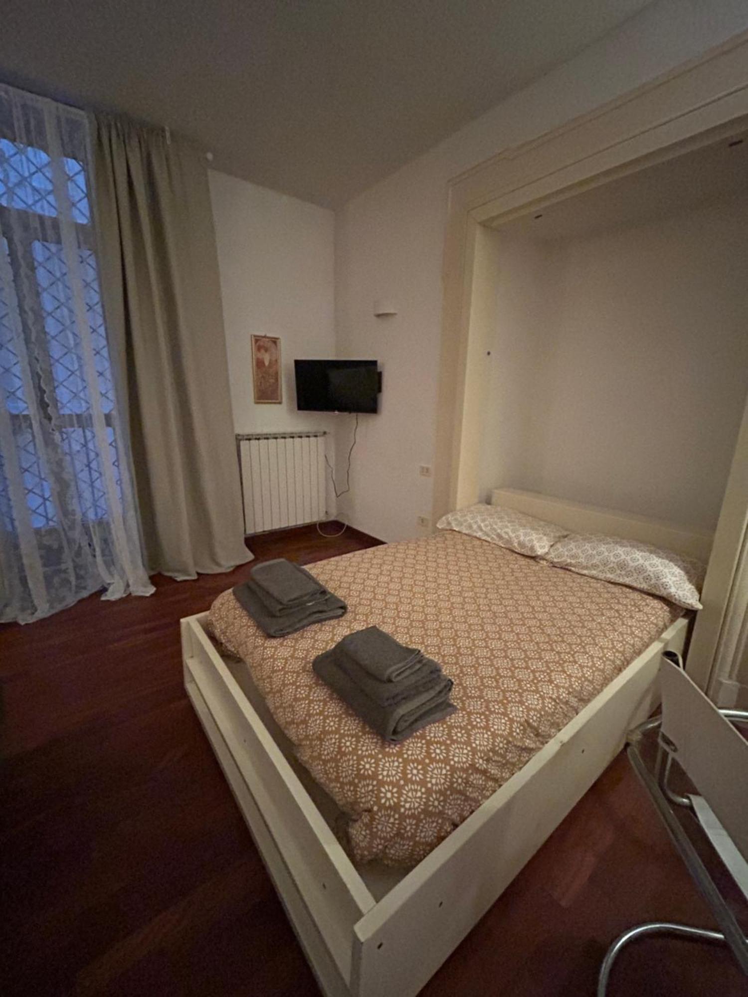 Anni Apartment Chiaia Наполи Екстериор снимка